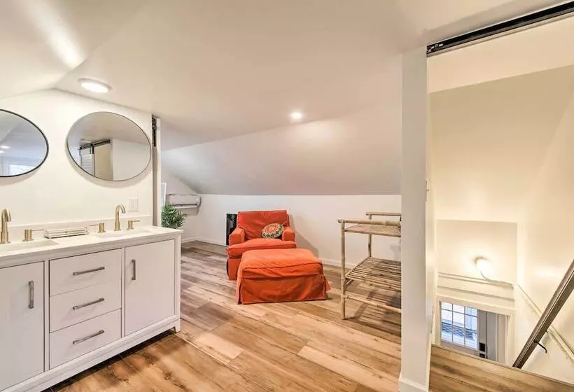 Renovated Bloomington Home   Steps To Campus!