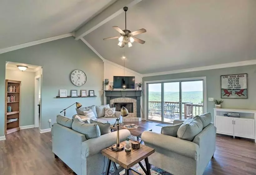 Rustic Lake View Home Near Greers Ferry Lake