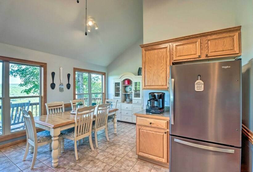 Rustic Lake View Home Near Greers Ferry Lake