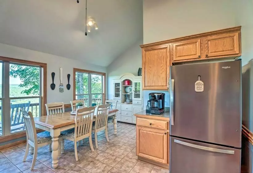 Rustic Lake View Home Near Greers Ferry Lake