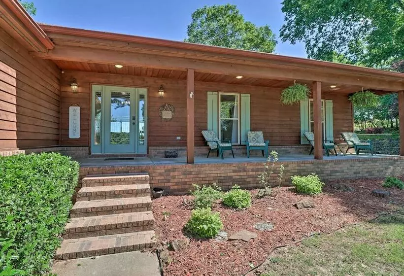 Rustic Lake View Home Near Greers Ferry Lake