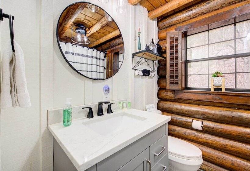 Secluded Beaver Lake Cabin W/ Private Dock!