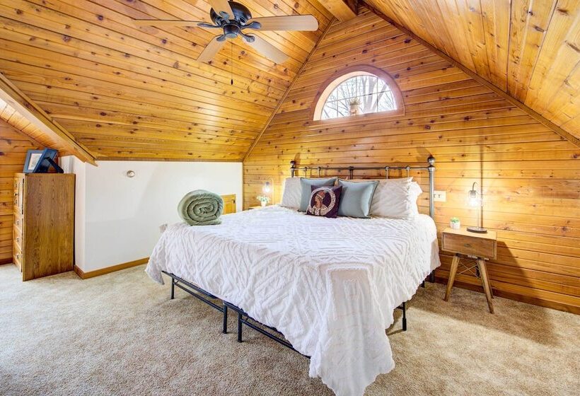 Secluded Beaver Lake Cabin W/ Private Dock!