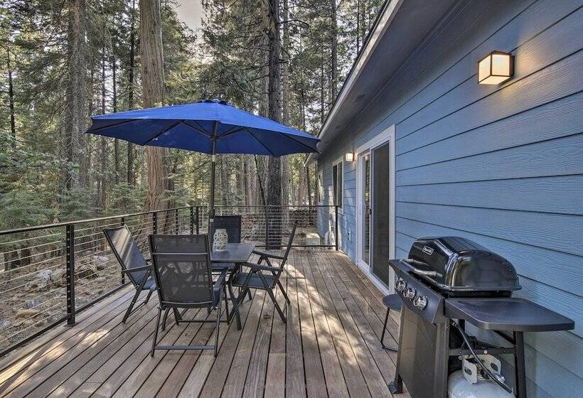 Secluded Butte Meadows Cabin W/ Deck & Grill!