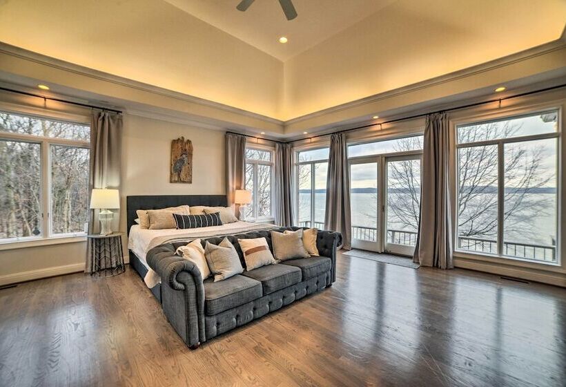 Spacious Lakefront Kentucky Home Rental!