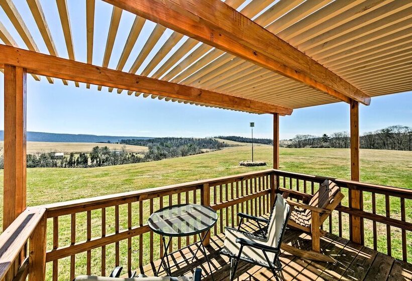 The Lodge : Klingerstown Home On 180 Acre Farm!