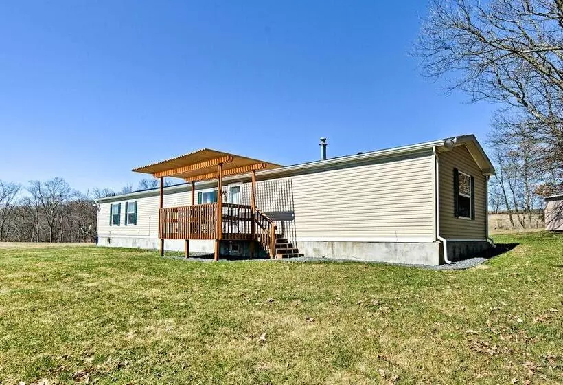 The Lodge : Klingerstown Home On 180 Acre Farm!