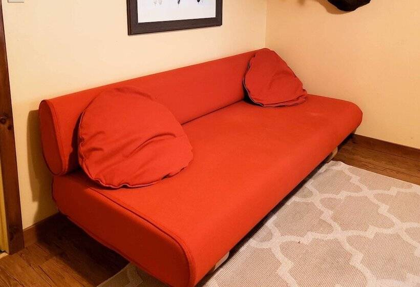 The Lodge : Klingerstown Home On 180 Acre Farm!