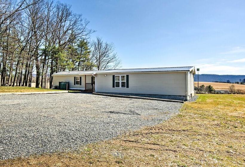 The Lodge : Klingerstown Home On 180 Acre Farm!