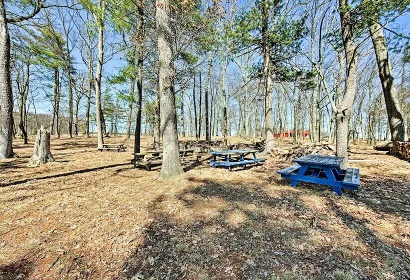 The Lodge : Klingerstown Home On 180 Acre Farm!
