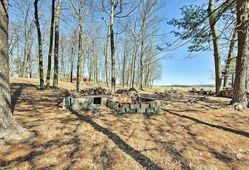 The Lodge : Klingerstown Home On 180 Acre Farm!