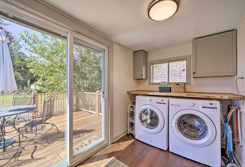 Updated Brevard Home Close To Downtown!