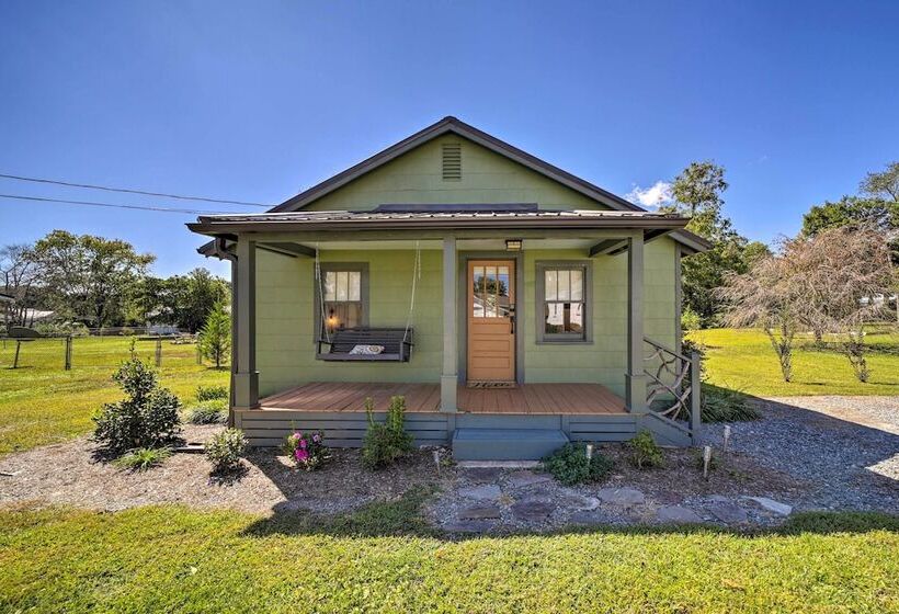 Updated Brevard Home Close To Downtown!