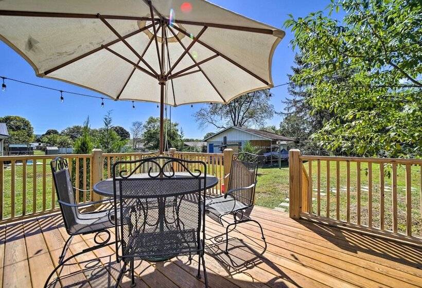 Updated Brevard Home Close To Downtown!