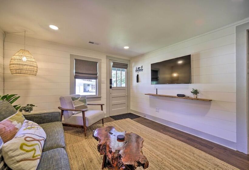 Updated Brevard Home Close To Downtown!