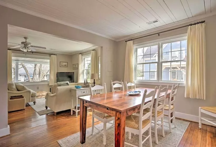 Urbanna Cottage W/ Private Yard & Water Views