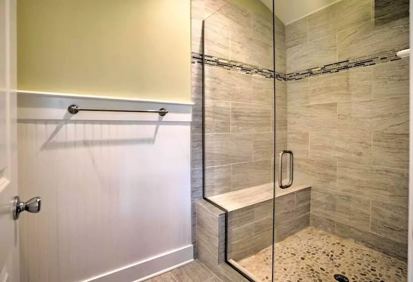 Urbanna Cottage W/ Private Yard & Water Views