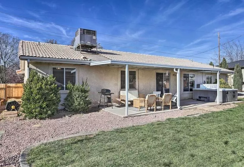 Washington Home W/ Private Hot Tub < 40 Mi To Zion