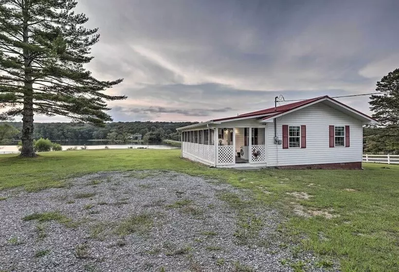 Waterfront Dunlap Cottage: Large Yard + Views