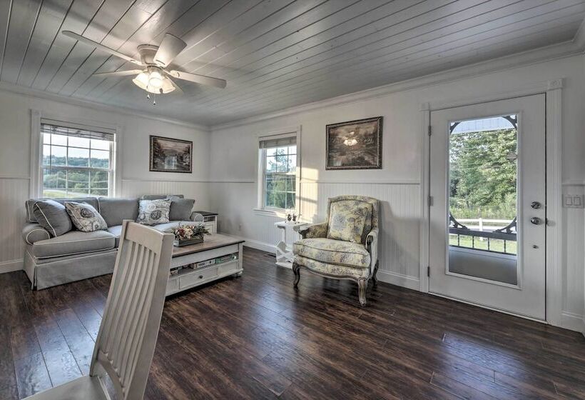 Waterfront Dunlap Cottage: Large Yard + Views