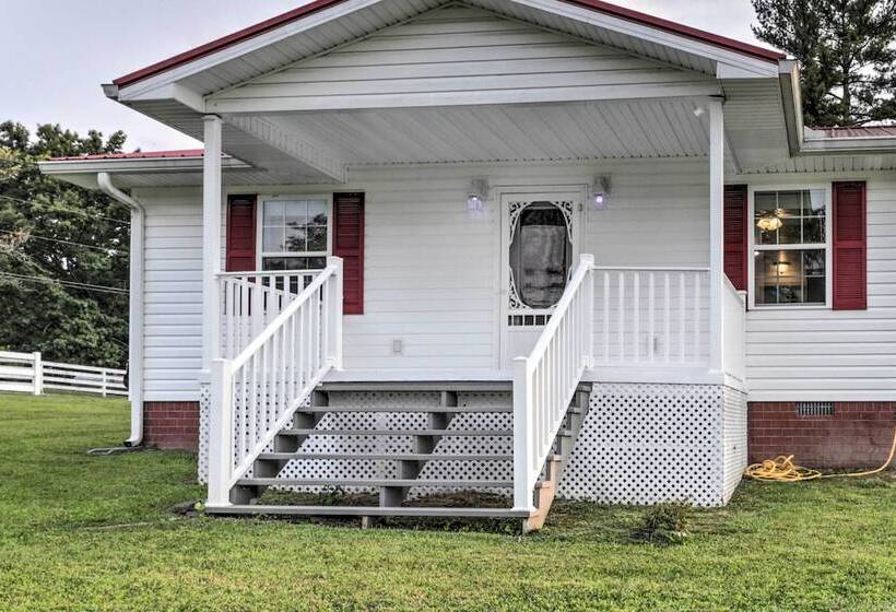 Waterfront Dunlap Cottage: Large Yard + Views