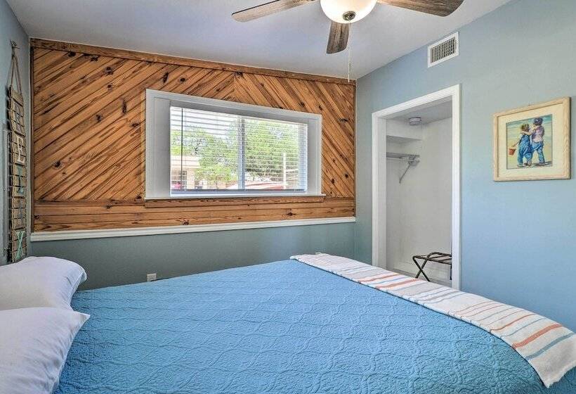 Private Dock   Waterfront Lake Brownwood Gem!