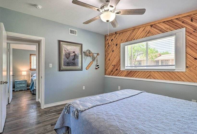 Private Dock   Waterfront Lake Brownwood Gem!