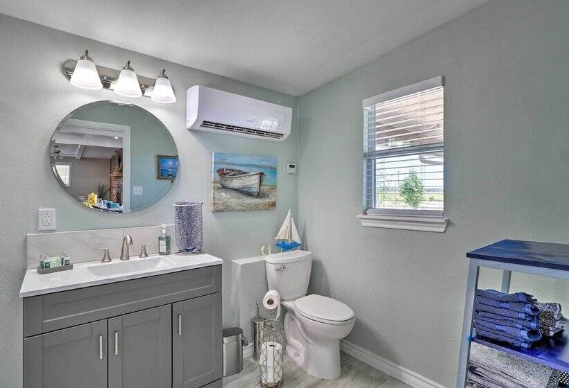 Private Dock   Waterfront Lake Brownwood Gem!