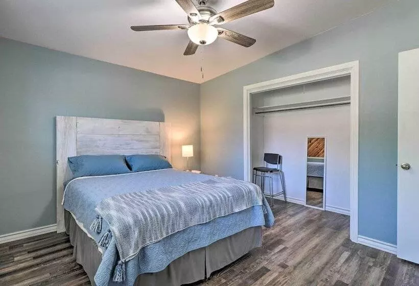 Private Dock   Waterfront Lake Brownwood Gem!