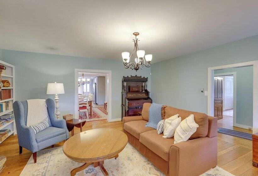 Weaverville Cottage: Fishing Pond & Mountain Views