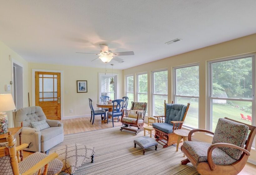 Weaverville Cottage: Fishing Pond & Mountain Views