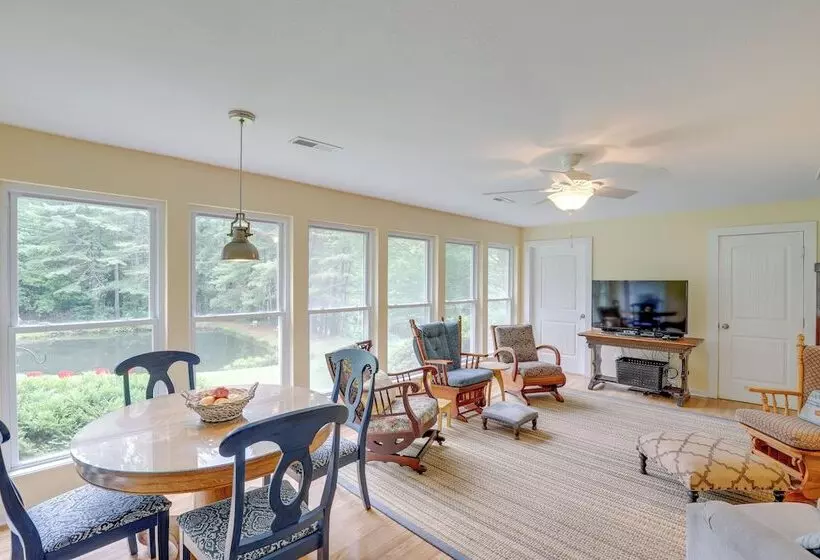 Weaverville Cottage: Fishing Pond & Mountain Views