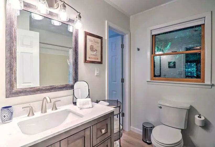 Weaverville Home W/ Wraparound Deck & Fire Pit!