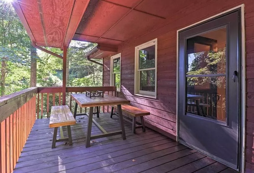Weaverville Home W/ Wraparound Deck & Fire Pit!