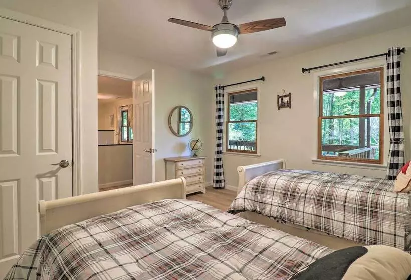 Weaverville Home W/ Wraparound Deck & Fire Pit!