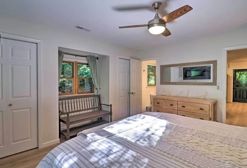 Weaverville Home W/ Wraparound Deck & Fire Pit!