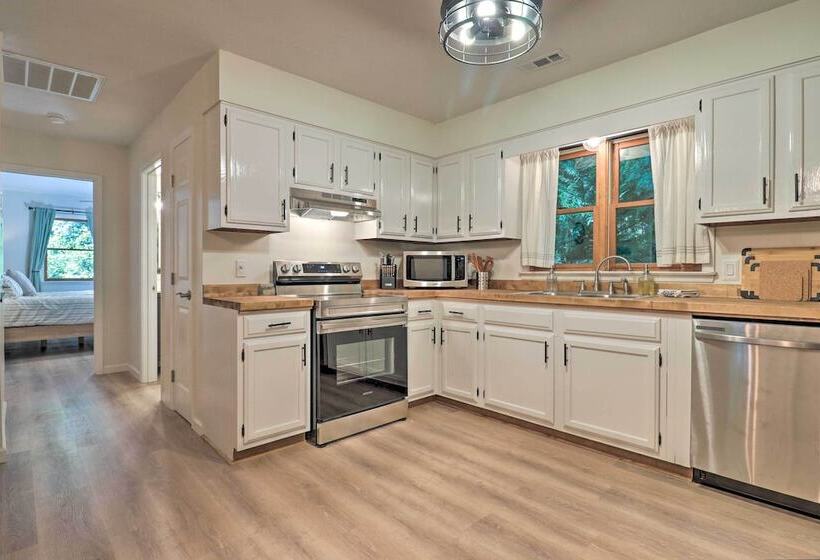 Weaverville Home W/ Wraparound Deck & Fire Pit!