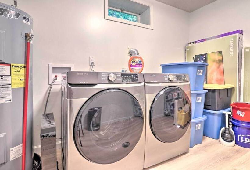 Weaverville Home W/ Wraparound Deck & Fire Pit!