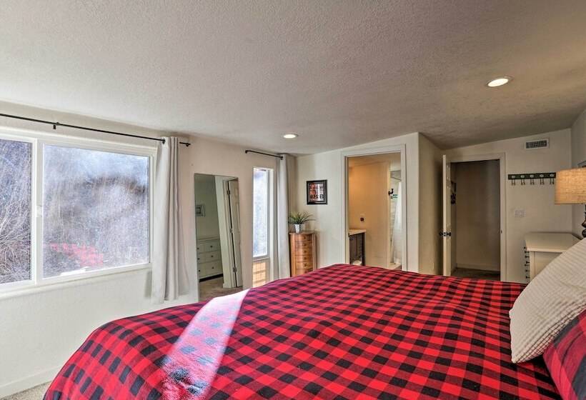 Wildmanor Ranch Near Red Rocks W/ Hot Tub!