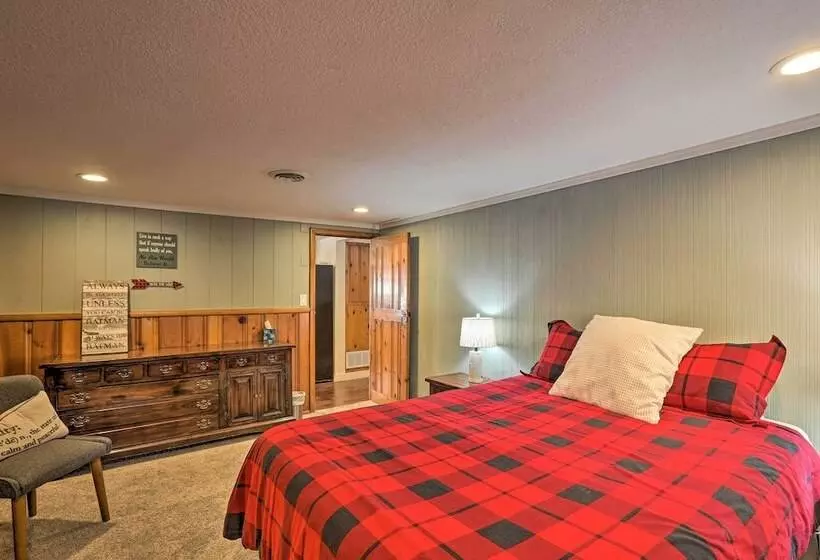 Wildmanor Ranch  Near Red Rocks W/ Hot Tub!