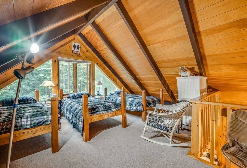 Woodsy Cabin W/ Fire Pit ~ 8 Mi To Mount Snow