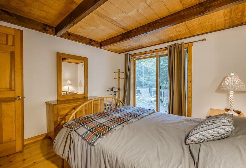 Woodsy Cabin W/ Fire Pit ~ 8 Mi To Mount Snow