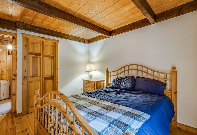 Woodsy Cabin W/ Fire Pit ~ 8 Mi To Mount Snow