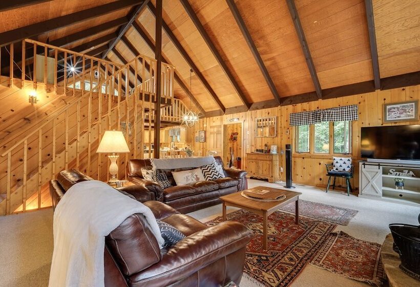 Woodsy Cabin W/ Fire Pit ~ 8 Mi To Mount Snow