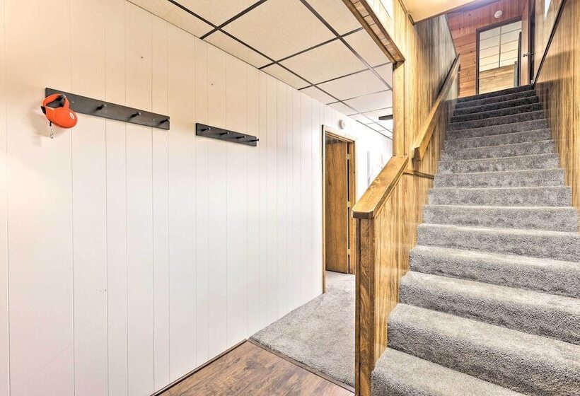 4 Season Family Retreat ~ 2 Mi To Ski Resort!