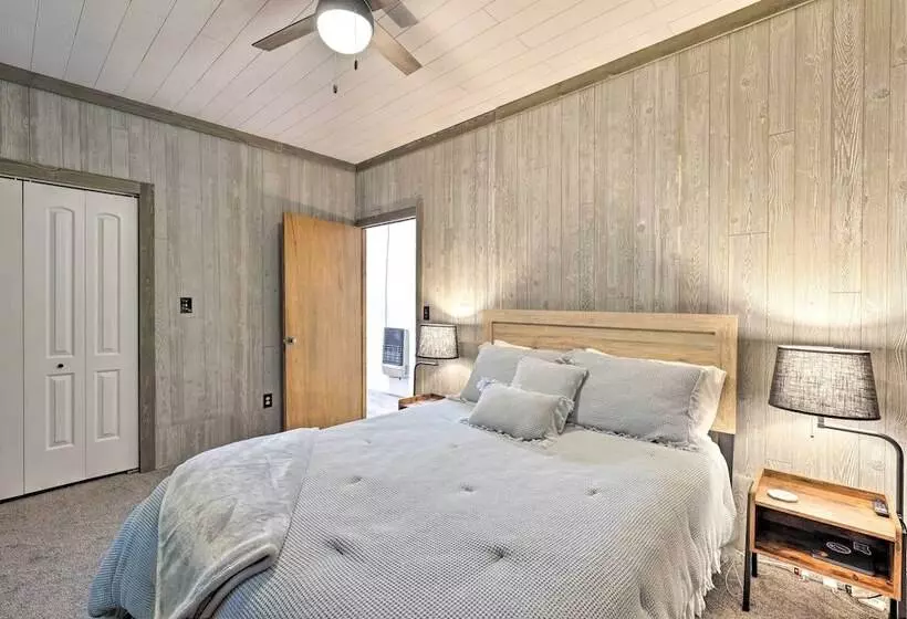 4 Season Family Retreat ~ 2 Mi To Ski Resort!