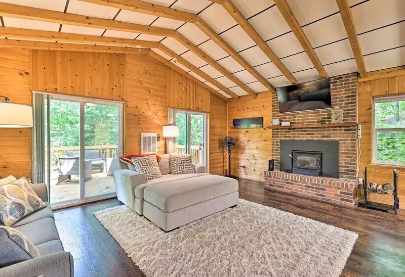 4 Season Family Retreat ~ 2 Mi To Ski Resort!