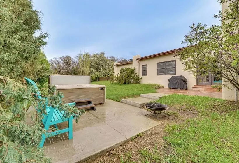 Arroyo Seco Adobe W/ Hot Tub Near Taos Ski Valley!
