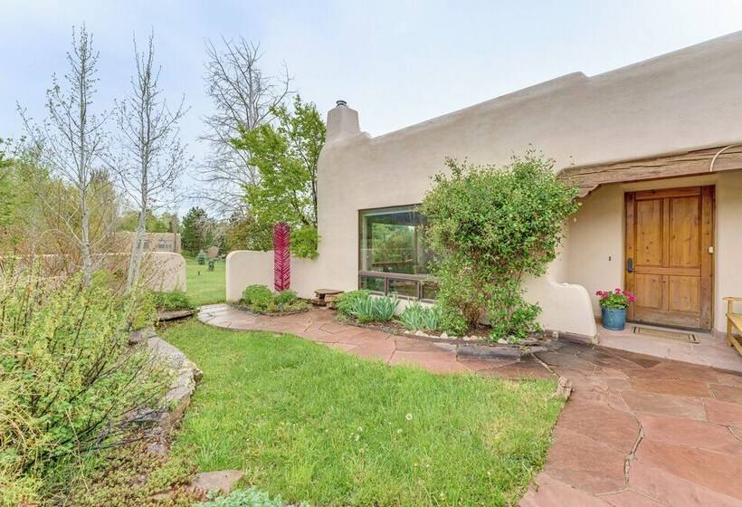 Arroyo Seco Adobe W/ Hot Tub Near Taos Ski Valley!