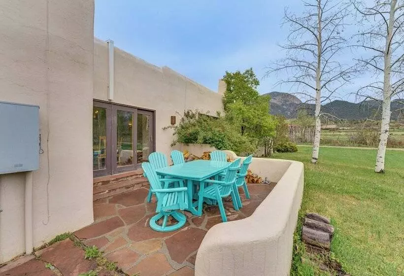 Arroyo Seco Adobe W/ Hot Tub Near Taos Ski Valley!